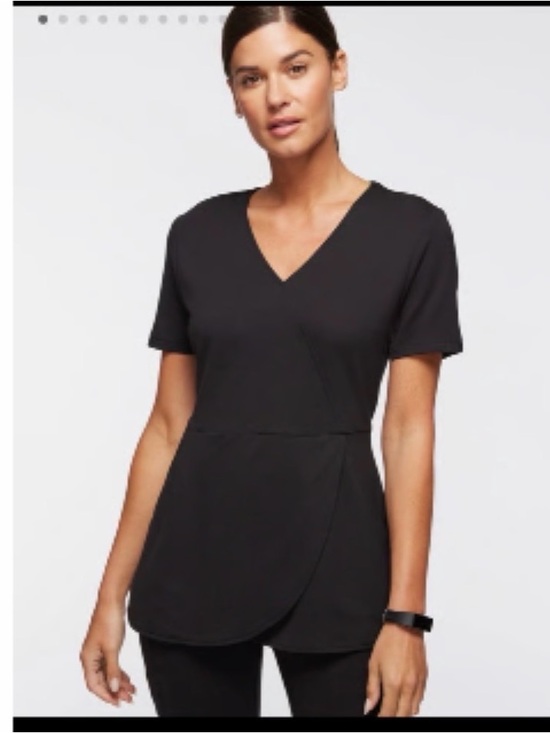 Jaanuu Tops - Jaanuu Black V‑Neck Short Sleeve Tunic Top